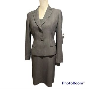 Tahari | Grey Pin Striped 3 pc Suit
